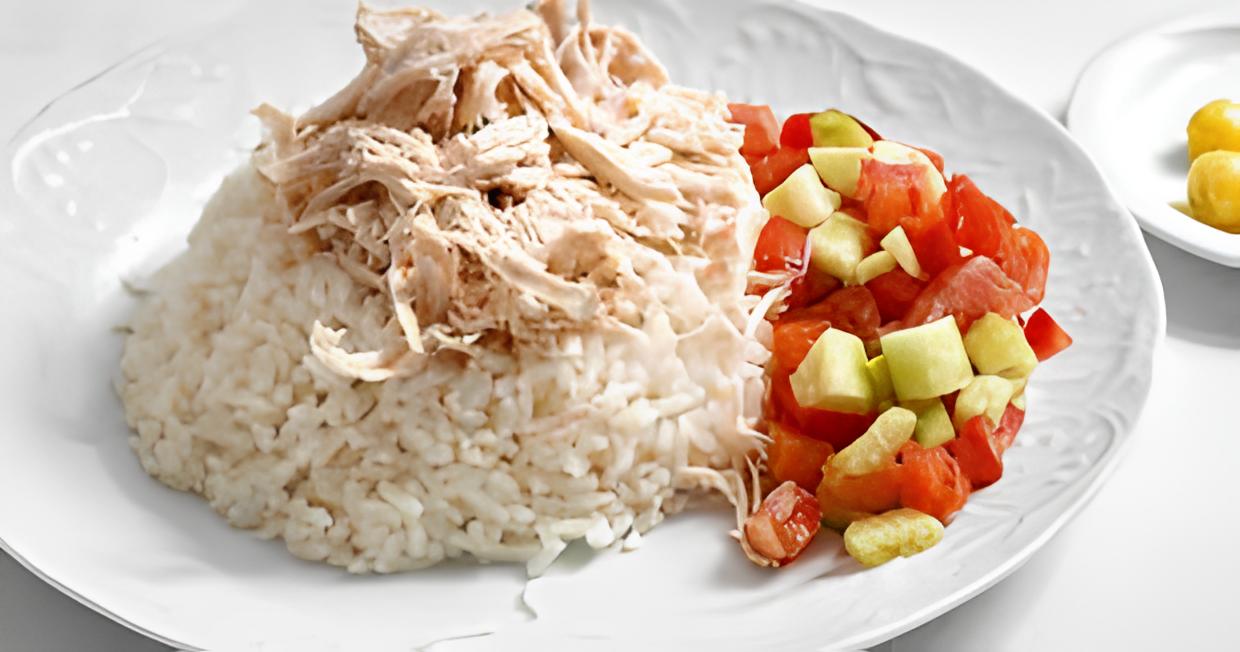 Pilav Üstü Tavuklu Salata